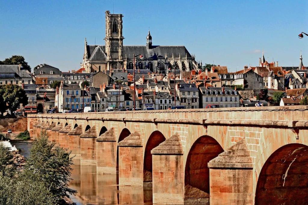 Nevers, Appartement De Standing Proche De La Gare エクステリア 写真